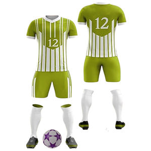 Tenue de football personnalisée toutes tailles avec impression par sublimation – Maillots et shorts respirants à séchage rapide - Product Image 3