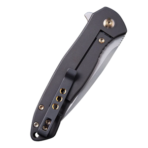 Couteau de poche pliant vert olive et noir avec poignée texturée, lame noire mate, clip de poche, design compact et manuel - Product Image 6