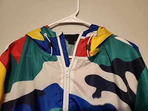เสื้อแจ็คเก็ตกันลมพิมพ์ลายพรางแบบซับลิเมชั่น ระบายอากาศได้ดี กันน้ำ ซับในตาข่าย พิมพ์ลายตามสั่ง เหมาะสำหรับเล่นกีฬา - Product Image 4