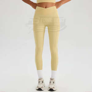 กางเกงขาสั้นเอวสูงทรงวีสำหรับผู้หญิง มีกระเป๋าข้าง ยกกระชับสะโพก เนื้อผ้านุ่ม ยืดหยุ่นสูง ระบายอากาศได้ดี เหมาะสำหรับออกกำลังกาย พร้อมโลโก้แบบกำหนดเอง - Product Image 3