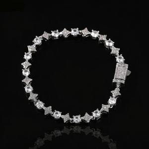 Cadena de diamantes al por mayor en oro blanco para bodas y eventos formales disponible a un precio razonable - Product Image 4