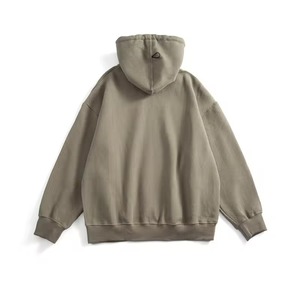 Sweat à capuche homme style urbain simple, personnalisé, épais, en tissu gaufré, avec empiècements contrastants - Product Image 3
