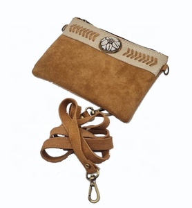 Portefeuille pour femme en cuir véritable de style vintage fait main, élégant, ethnique, court, avec fermeture éclair, imperméable - Product Image 1