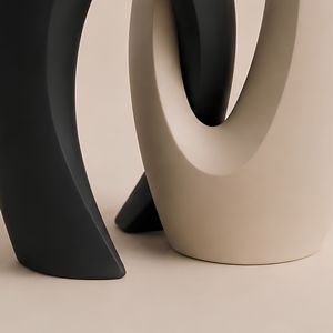 Juego de Jarrones Abstractos Recortados, Juego de Jarrones de Cerámica Modernos para Mesa, Color Negro Beige, Forma Irregular, Diseño Minimalista, Hechos a Mano, Escultóricos - Product Image 4