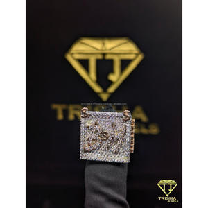 Anillo de Alfabeto Personalizado con Diamantes Moissanite y Plata de Ley 925, Joyería de Lujo Personalizada por Trisha Jewels - Product Image 4