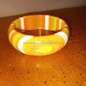 Gemelos hechos a mano personalizados altamente pulidos, brazalete de resina de moda de estilo Vintage para mujeres de la India - Product Image 4