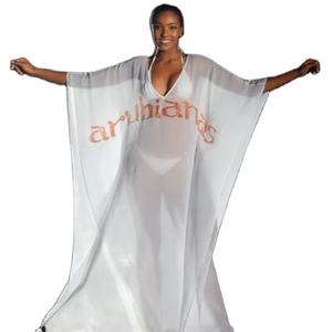 Kaftan pour femmes, kaftan imprimé avec détails de col soignés, kaftan fluide pour femmes dans des imprimés audacieux - Product Image 1