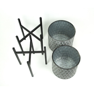 Ensemble de 2 jardinières rondes en métal galvanisé gris ondulé, style rustique, pour intérieur/extérieur, avec supports en fer, pour la décoration de la maison - Product Image 6