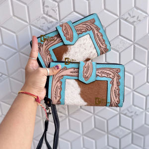 Cartera tallada a mano con patrón occidental, Cartera de mano, piel de vaca turquesa, carteras de moda multiusos - Product Image 1