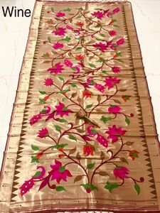 Dupatta Love Bird avec motif lotus sur toute la surface, tissu en soie Jari doux, collection de vêtements traditionnels pour mariage et fêtes - Product Image 5