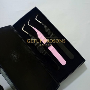 Ensemble de pinces à cils anti-magnétiques à pointe lisse en acier inoxydable de précision, rose et noir, dans un emballage en boîte - Product Image 4