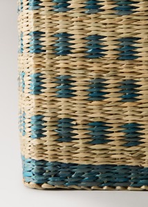 Cesta decorativa de algas marinas con lunares verdes. Cesta de almacenamiento hecha a mano. Venta al por mayor. Ecológica. Hecho en Vietnam. - Product Image 6