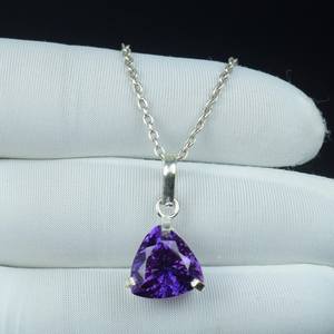 Pendentif de luxe bicolore en tanzanite, fait main, triangle, pierre précieuse à changement de couleur, collier, cadeau pierre de naissance de décembre - Product Image 5