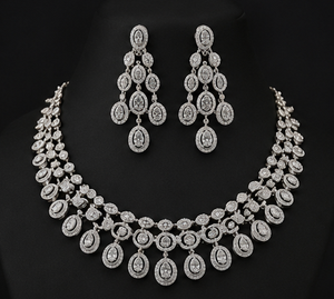 Parure Collier et Boucles d'Oreilles Orelia Luxe Orelia 462 en Zircon Argenté Plaqué Platine, Bijoux de Mariée Tendance Goutte Ovale pour Cadeau de Mariage ou Fête - Product Image 2