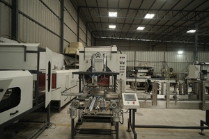 Máquina semiautomática para envolver con film retráctil - Product Image 3