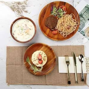 Assiette Ronde en Bois - Design Moderne Écologique pour un Usage Quotidien et la Vaisselle de Cuisine à Domicile - Product Image 1