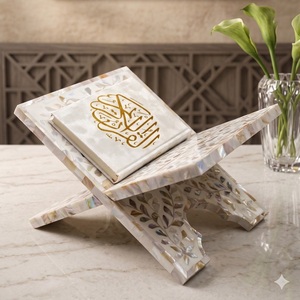 Soporte de Madera para Libros con Diseño Floral Pintado a Mano, Tema Religioso, Artesanía Decorativa - Product Image 3