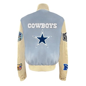 Chaqueta Varsity de Lana y Cuero de los Dallas Cowboys en Azul Bebé - Product Image 2