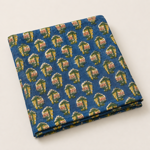 Conjunto de tela de algodón estampada a mano con motivos florales azules y amarillos para vestido, traje, dupatta, ropa de hogar, ropa festiva y ropa de oficina. - Product Image 3