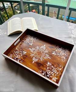 Plateau rectangulaire en émail imprimé motif bois, version classique, pour cuisine et restaurant, idéal pour le rangement et le service, par UO INDIA - Product Image 4