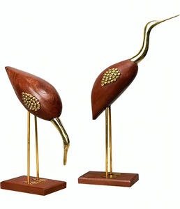 Sculpture Moderne en Bois de Couple d'Oiseaux, Figurine Décorative en Laiton Faite à la Main, Art de Table pour la Maison, le Bureau ou comme Cadeau - Product Image 2