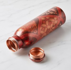 Bouteille d'eau isotherme vintage rouge à motif cachemire en acier inoxydable avec couvercle, idéale pour les voyages, le fitness, le yoga et les essentiels de cuisine - Product Image 6