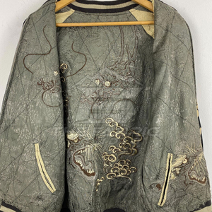 Veste Sukajan d'hiver à col mandarin et capuche en toile patchwork personnalisée de qualité supérieure, broderie de faucon, souvenir japonais OEM - Product Image 3