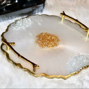 ถาดเรซินสีขาวมุกทำด้วยมือ: ที่จับใบไม้สีทองถาดโต๊ะเครื่องแป้ง Geode - Product Image 1