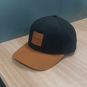 Casquette de baseball personnalisée OEM ODM à 6 panneaux avec patch en cuir, fermeture réglable, marque privée, style sportif unisexe, couvre-chef décontracté, faible MOQ, vente en gros - Product Image 3