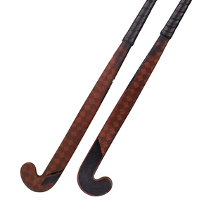 Bâtons de hockey pour les joueurs compétitifs recherchant un équilibre supérieur, une force accrue, une précision accrue, une meilleure maniabilité et des performances optimales lors des matchs - Product Image 3