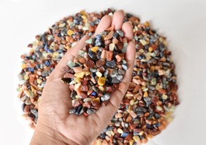 Wholesale Natural Stone Mix Agate Multi-Color <b>Crystal</b> Mix Curved <b>Chips</b> Semi Precious Gemstone for Home Decor Healing Craft - Product Image 4