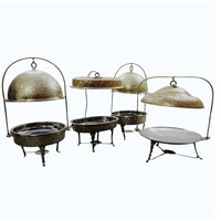 Goldener runder Messing-Chafing-Dish, handgefertigt im antiken Design, Edelstahl-Buffet-Servierbehälter mit Kuppeldeckel für Hotel und Restaurant