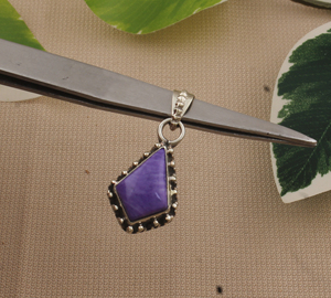 Pendentif vintage en charoïte naturelle, argent sterling 925 plaqué platine, collier en pierre précieuse violette rare, qualité authentique russe - Product Image 5