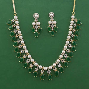American Pearl Imitation Pearl Beads Vintage Heart Shape Women's Chokers <b>Necklace</b> with 2 Tone Plating Model 446217 - Product Image 3