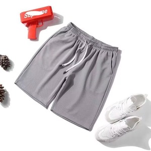 Shorts Bermuda Homme Rouge avec Cordon de Serrage, Taille Élastique, Décontracté, Sportif, Respirant, en Polyester Tricoté, Couleur Unie - Product Image 2