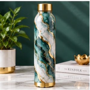 Botella de Agua de Cobre con Acabado Martillado, Portátil, para Viajes, Diseño Moderno - Product Image 3