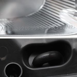 Fari anteriori alogeni e xeno (coppia) per Freightliner Cascadia 2008-2016, con alloggiamento cromato e catarifrangente ambra, sinistro e destro - Product Image 3