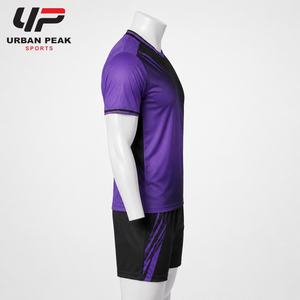 Uniforme de badminton professionnel conçu avec un tissu léger, offrant une mobilité flexible et des coutures durables pour l'entraînement et la pratique. - Product Image 2