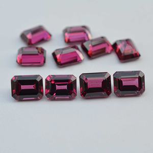 Piedra de granate umablita natural facetada de 8x10 mm, forma octogonal, granate magenta de Malawi de alta calidad, piedra preciosa suelta a precio de fábrica. - Product Image 3