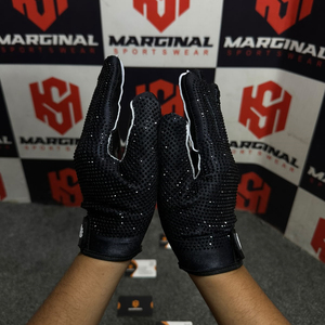Guantes de fútbol americano personalizados con diamantes de imitación, de tela elástica, color negro, guantes de fútbol americano con diamantes de imitación. - Product Image 3