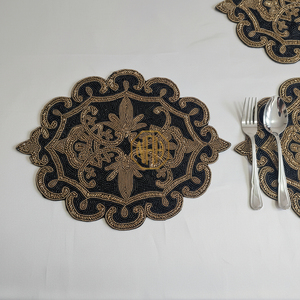 Napperons de table décoratifs en tissu satiné coloré perlé faits à la main de luxe NOORIMS AKBAR HANDICRAFTS Fournisseur en gros - Product Image 5