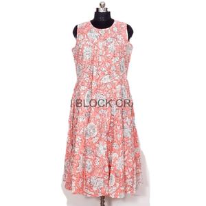 Robe midi en coton indien à imprimé floral numérique, écologique, moderne, pour soirée décontractée d'été, boutons, grande taille, sans manches - Product Image 1