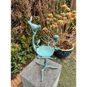 งานฝีมือโลหะรูปดอกกุหลาบพร้อมนกบนยอดเสา แท่นให้อาหารนกแบบตั้งพื้น ของตกแต่งสวนและบ้านไร่ - Product Image 1