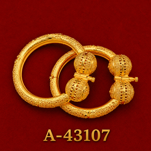 เครื่องประดับ MOLL JEWELLERS กำไลข้อมือดีไซน์ทันสมัยชุบทองบนโลหะผสมสังกะสี ประดับด้วยเพชรซิร์คอน สำหรับผู้หญิง ออกงาน รับรองโดยบุคคลที่สาม - Product Image 3