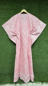 Robe longue de nuit pour femme en coton écologique à séchage rapide, style kimono, imprimé blocs rose et blanc, taille à nouer, coupe ample, été - Product Image 2