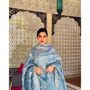 Salwar Kameez de Algodón de Diseño con Hermosas Pantalones y Dupatta para Fiestas - Product Image 2