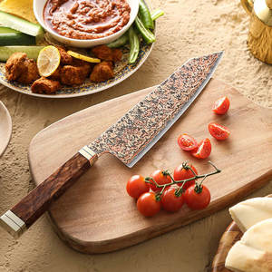 Couteau de chef artisanal en cuivre à motif damas pour l'extérieur, avec manche décoratif en bois, idéal pour les pique-niques et la préparation des repas en camping - Product Image 4