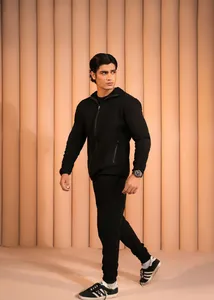 เสื้อฮู้ดซิปผู้ชายสีดำ ทรงปกติ สวมใส่สบาย ผลิตจากผ้าโพลีเอสเตอร์ถัก เหมาะสำหรับใส่ในฤดูใบไม้ร่วง - Product Image 2