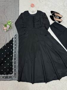 Ensemble de robe en mousseline de soie éthérée pour femmes Costume Kurta Salwar évasé de créateur avec bordure en dentelle Dupatta Mode de fête pakistanaise de l'Inde - Product Image 4