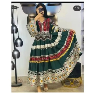 Vestido Tribal Real Afgano Kuchi Bordado, Colección de Vestidos Vintage con Bordado a Mano Banjara Balochi Afgano Kuchi - Product Image 2